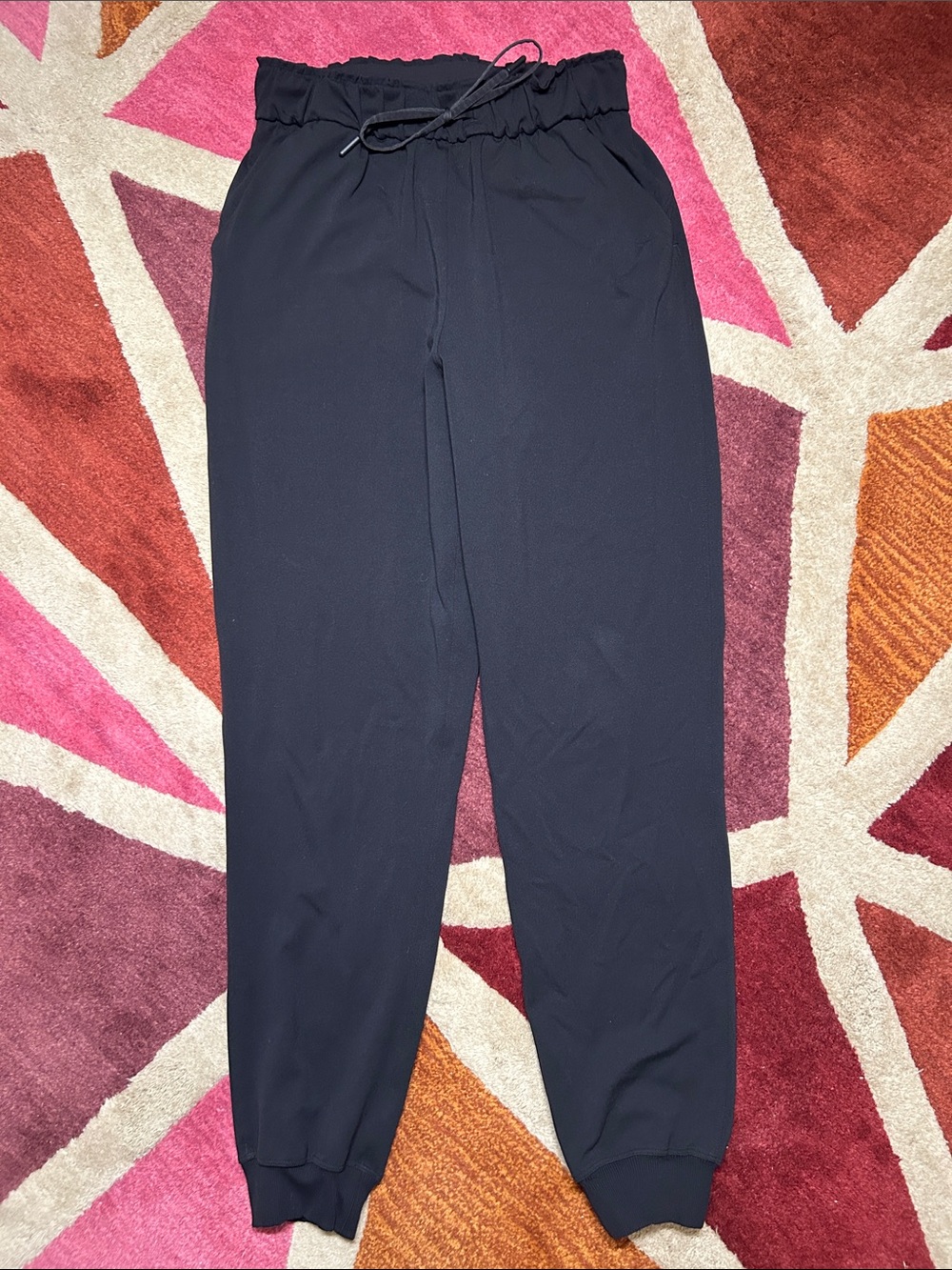 Lululemon Stretch High-Rise Jogger Size 6
